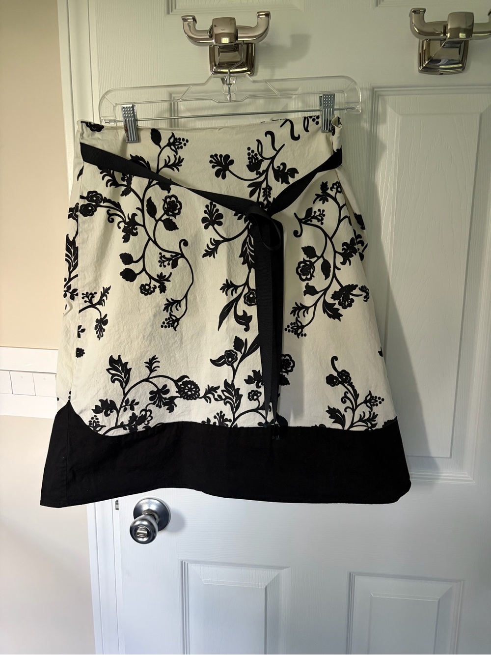 White House Black Market Black and White Floral A-Line Wrap Skirt with Tie